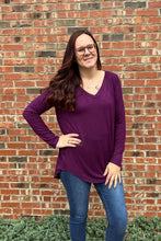 Load image into Gallery viewer, *FINAL SALE* Perfect Day Top - Dark Plum - 3X

