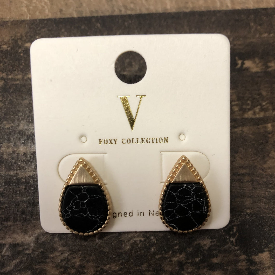 Our Abigail Teardrop Stud Earring has a natural stone and comes in two colors, Black and Brown!
